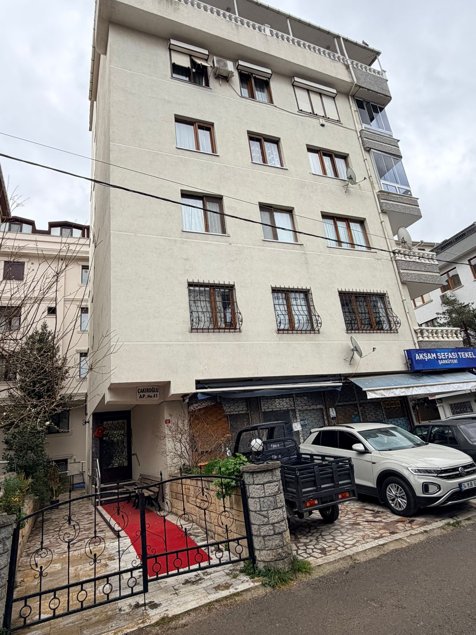 Çakıroğlu Apartmanı