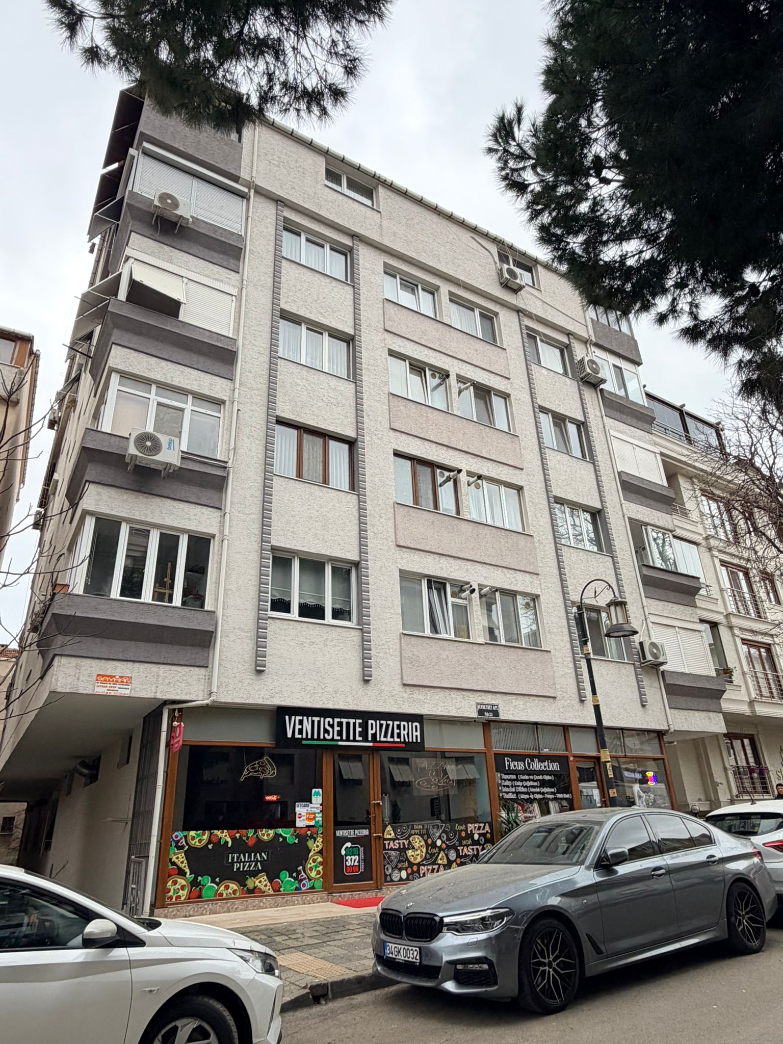 Şevket Bey Apartmanı