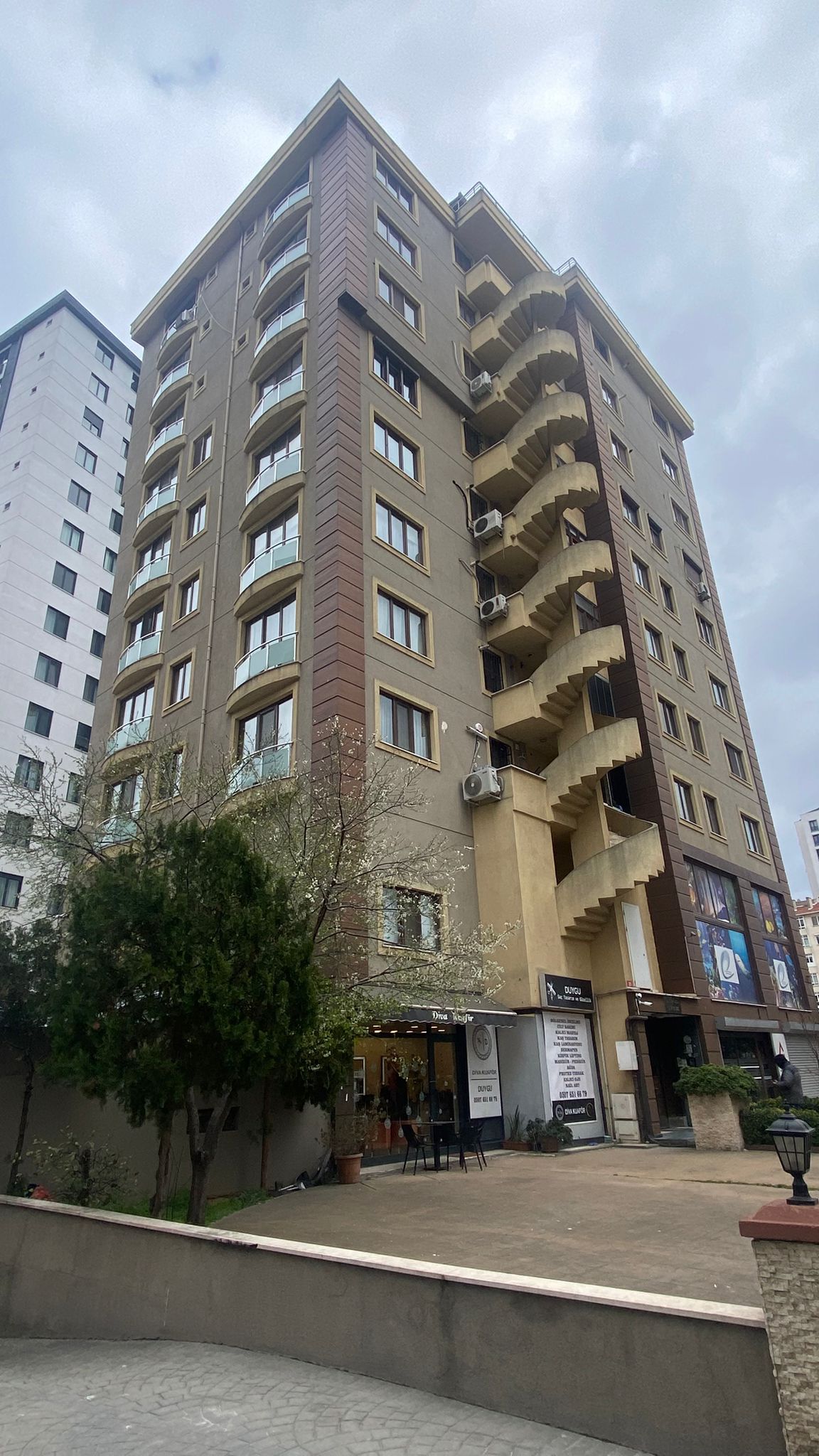 Çakıroğlu Apartmanı