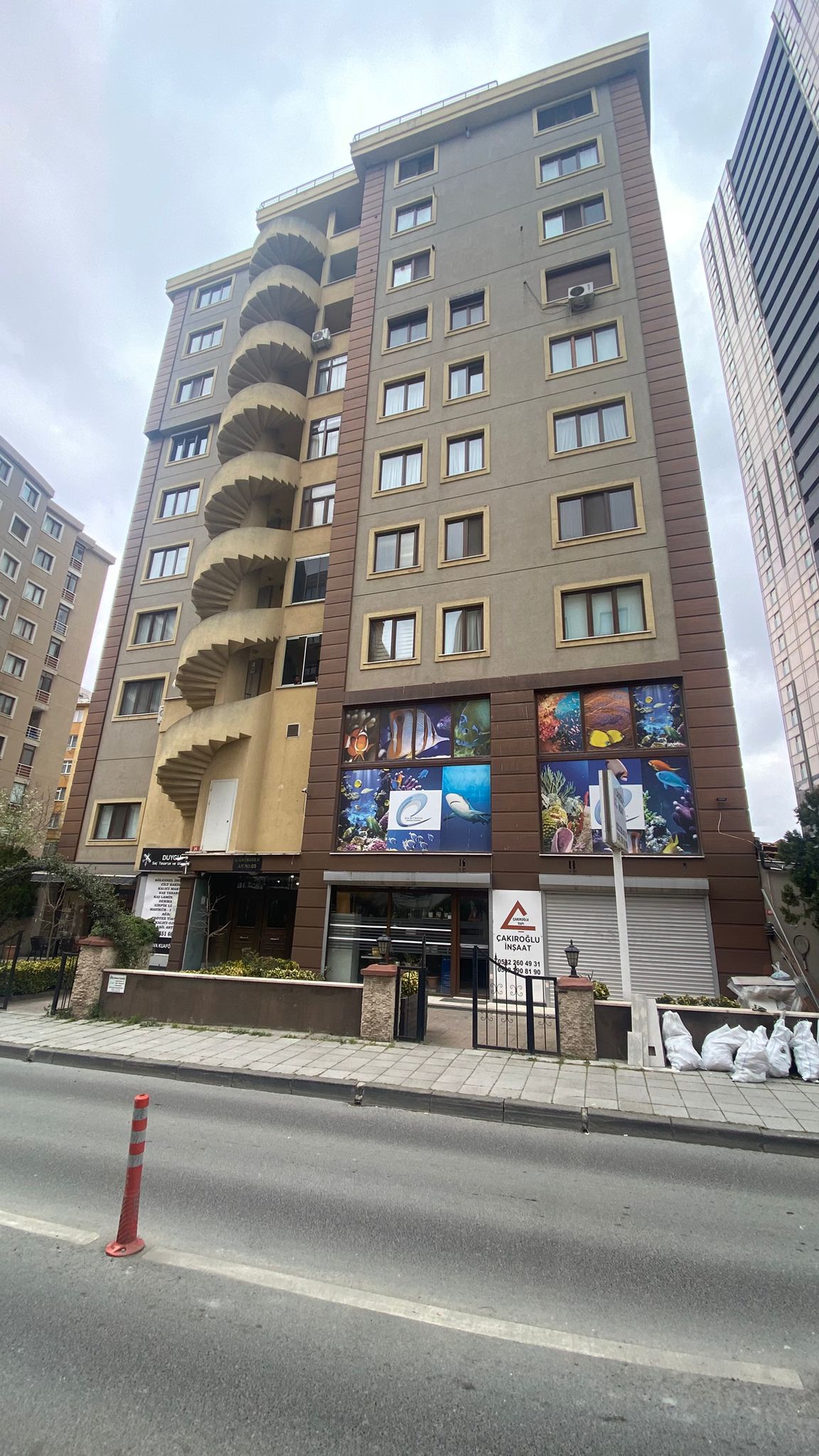 Çakıroğlu Apartmanı